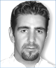 Andreas H Lind arbetar inom marknadsföring både inom tryck och webb, SEO, webbutveckling, grafisk design och som fotograf sedan 1998.